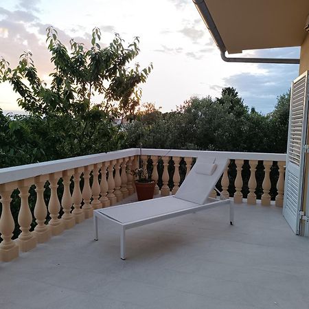 Apartman Haus Maja Banjol Esterno foto