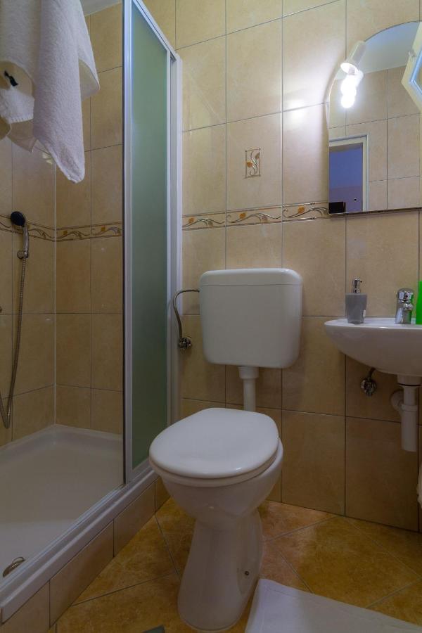 Apartman Haus Maja Banjol Esterno foto