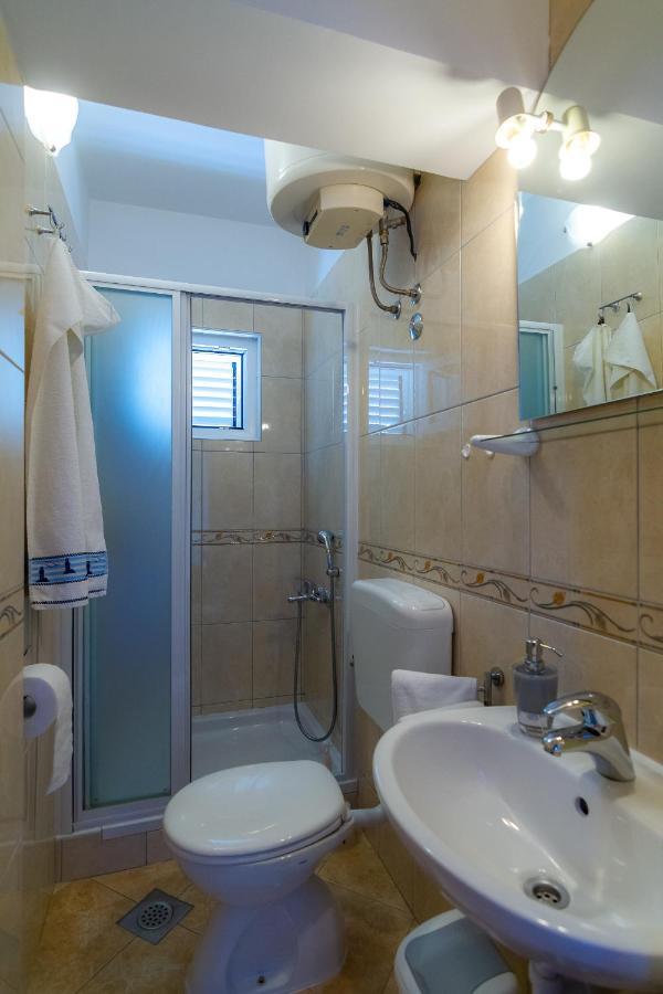 Apartman Haus Maja Banjol Esterno foto
