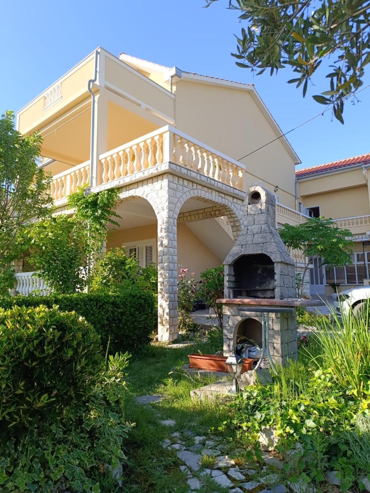 Apartman Haus Maja Banjol Esterno foto